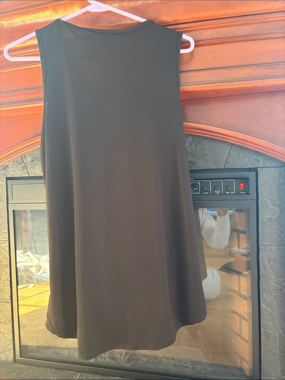 Espresso Black Twist-Front Sleeveless Tank with Gold Bar - Picture 4 of 4